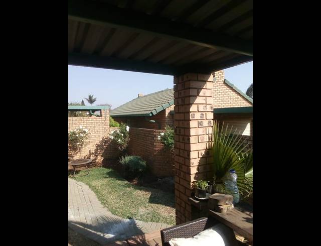 2 BEDROOM SIMPLEX FOR SALE IN FAERIE GLEN